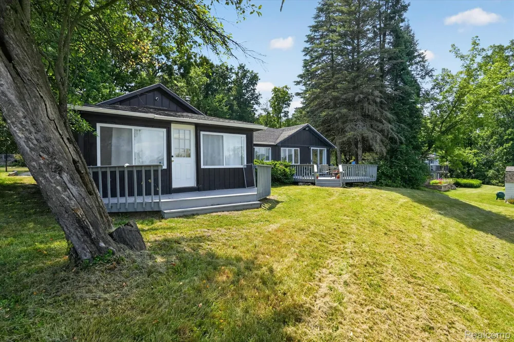3515 Lakeview Drive Ortonville Village, MI 48462