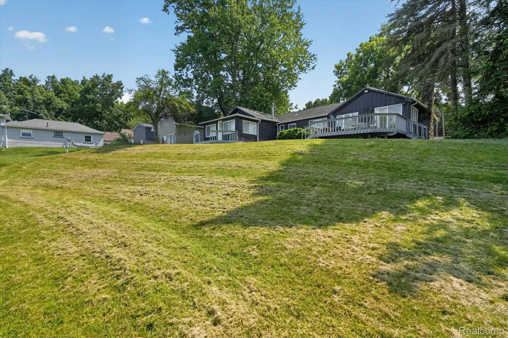 3515 Lakeview Drive Ortonville Village, MI 48462