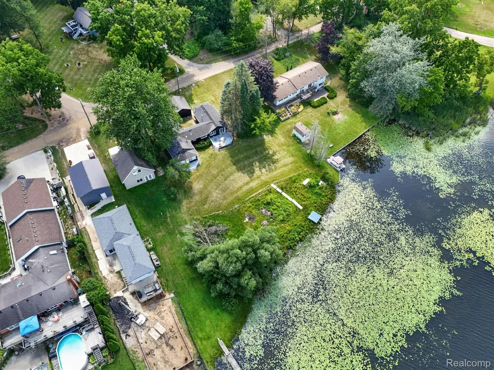3515 Lakeview Drive Ortonville Village, MI 48462