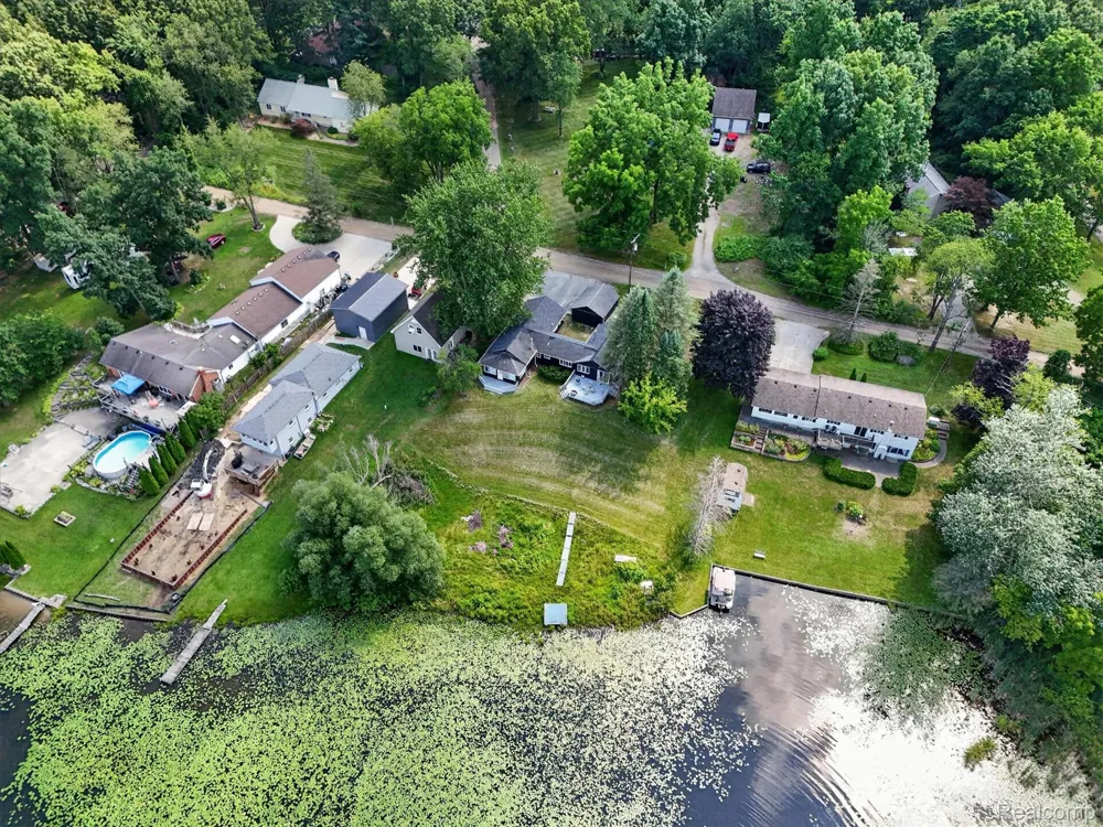 3515 Lakeview Drive Ortonville Village, MI 48462