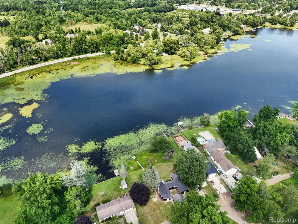 3515 Lakeview Drive Ortonville Village, MI 48462