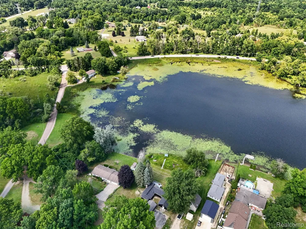 3515 Lakeview Drive Ortonville Village, MI 48462
