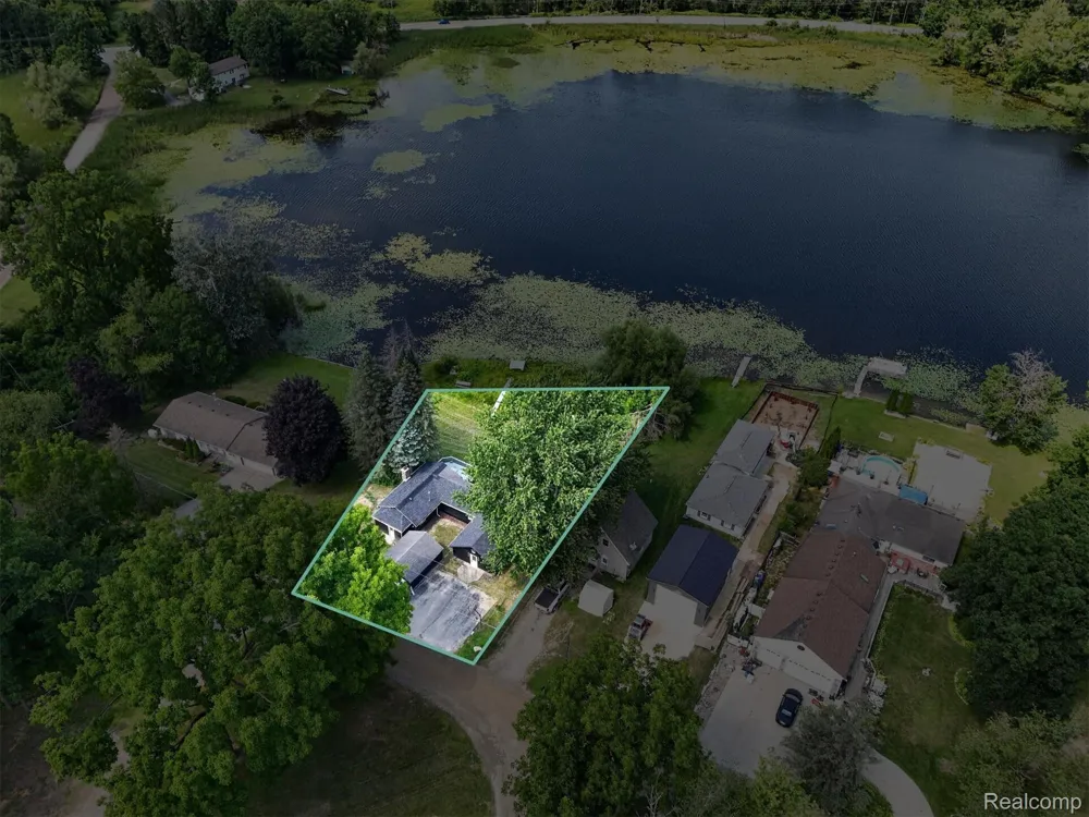 3515 Lakeview Drive Ortonville Village, MI 48462