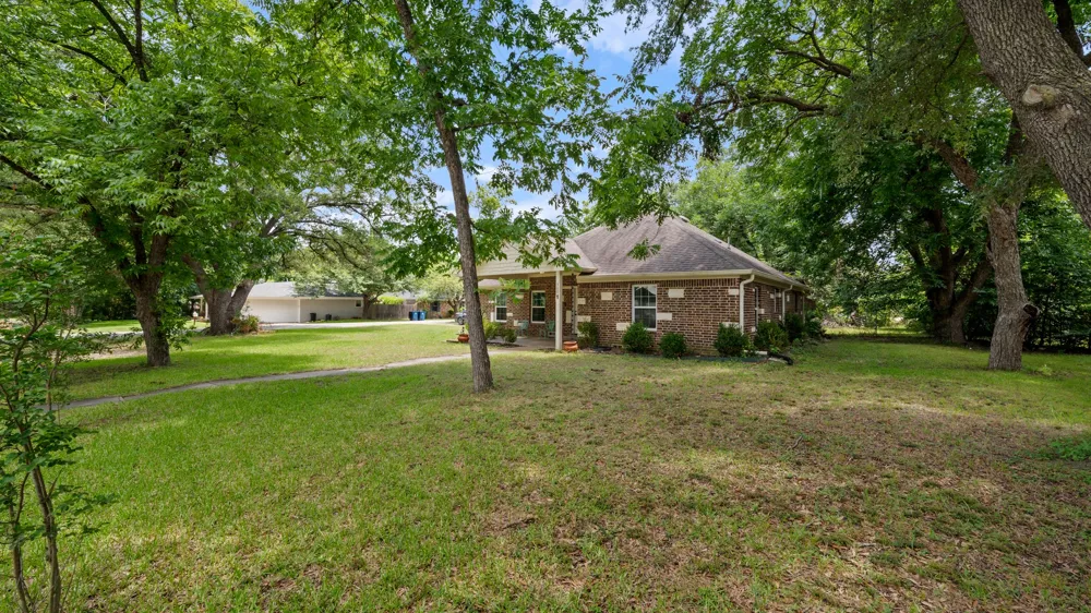 308 E 8th Street Kaufman, TX 75142