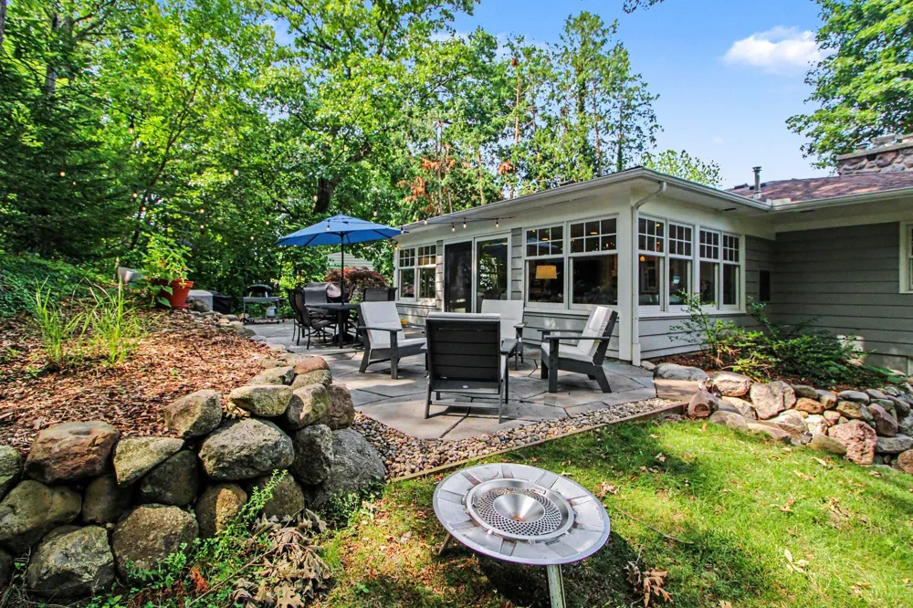 9 E Heatheridge Street Ann Arbor, MI 48104
