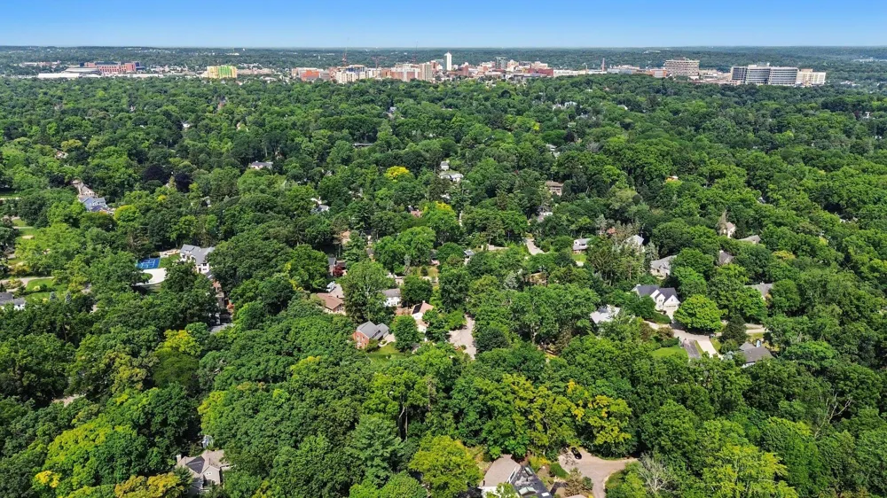 9 E Heatheridge Street Ann Arbor, MI 48104