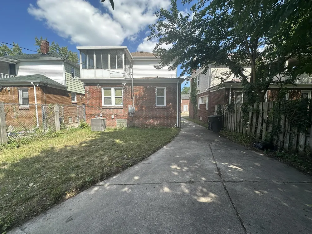 16527 Griggs Street Detroit, MI 48221