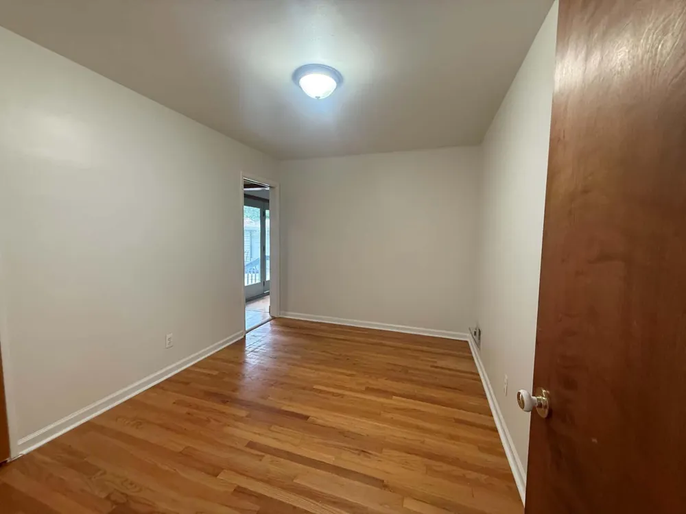 29671 Macintyre Street Livonia, MI 48150