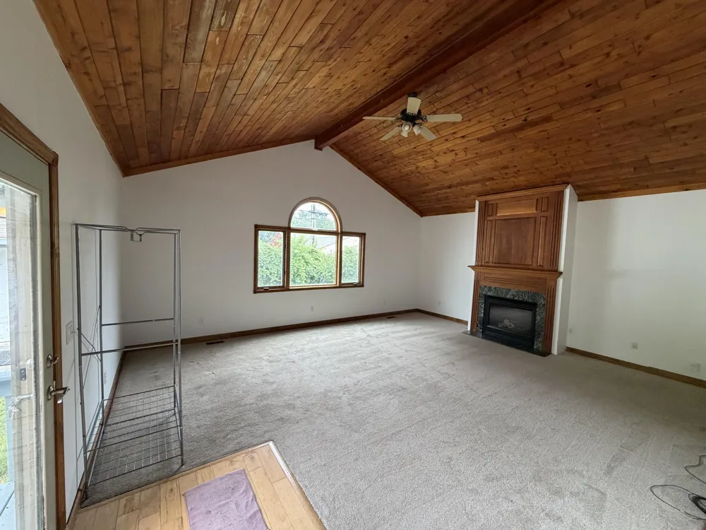 29671 Macintyre Street Livonia, MI 48150