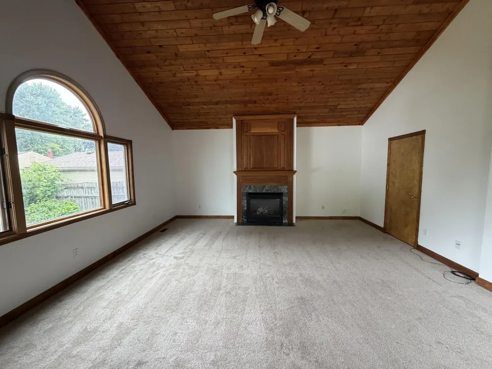 29671 Macintyre Street Livonia, MI 48150