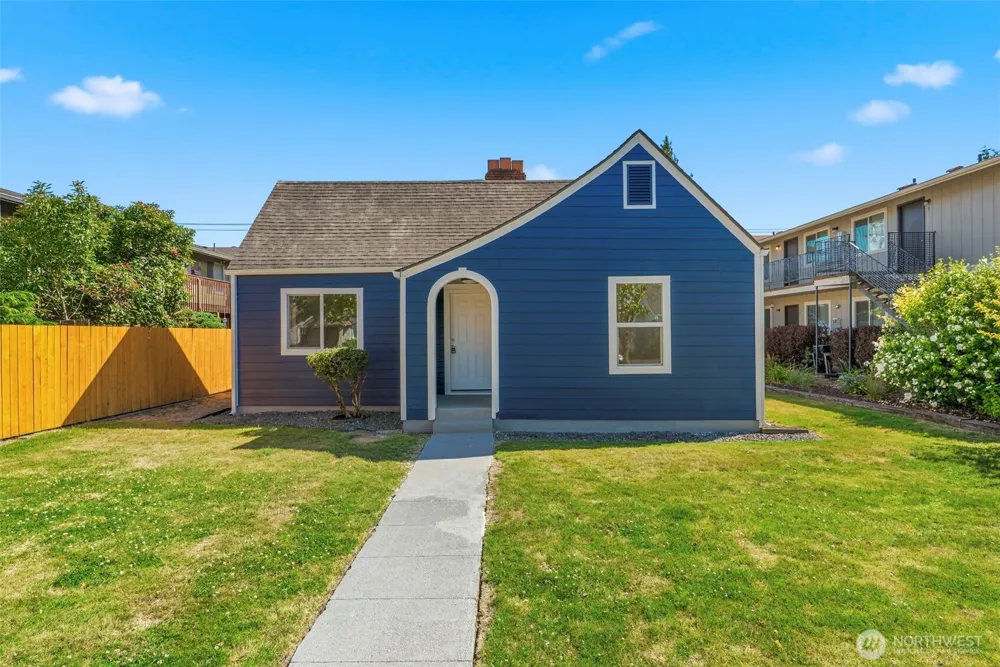 3015 Dover Street Longview, WA 98632