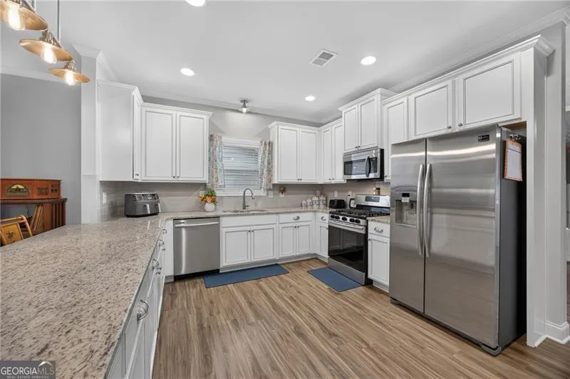 235 Rosemary LNDG Dallas, GA 30132