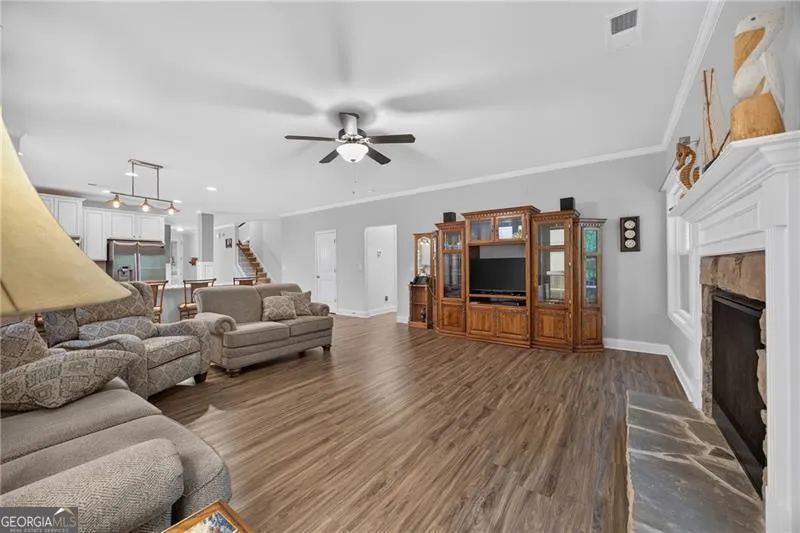 235 Rosemary LNDG Dallas, GA 30132