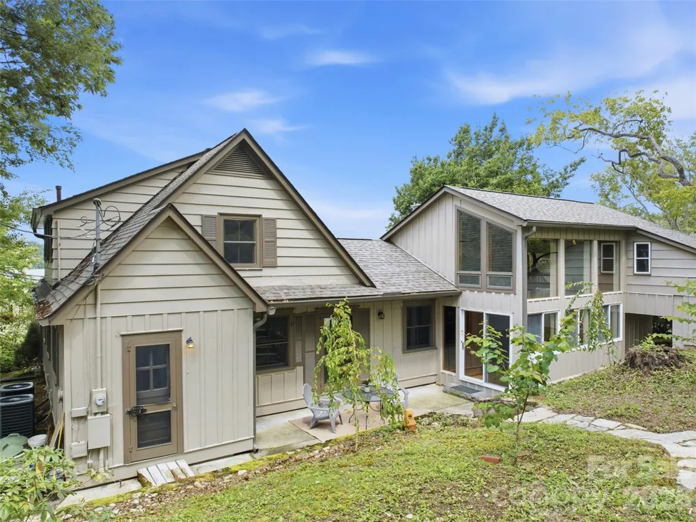 279 Longview Drive Waynesville, NC 28786