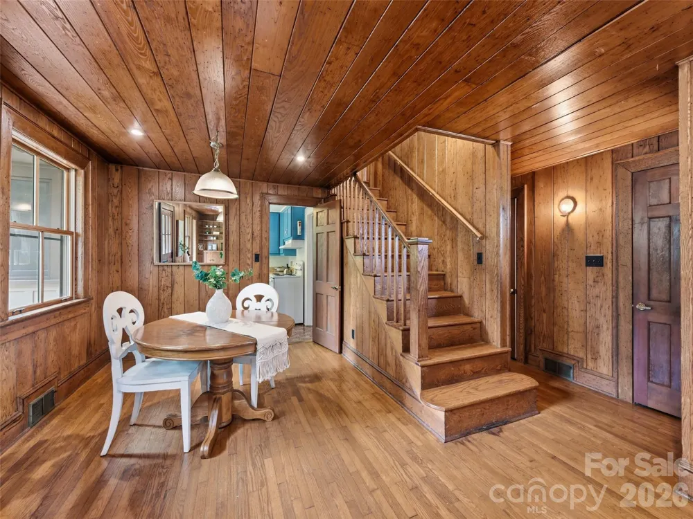 279 Longview Drive Waynesville, NC 28786