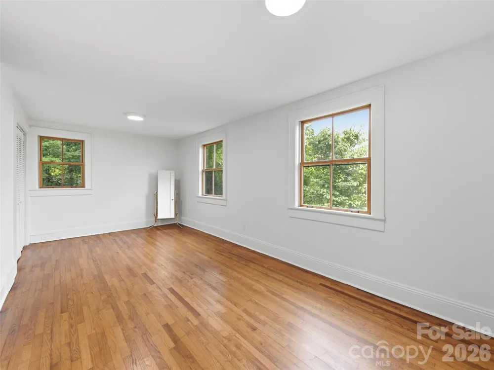 279 Longview Drive Waynesville, NC 28786