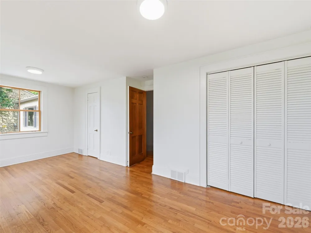279 Longview Drive Waynesville, NC 28786