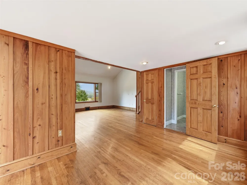 279 Longview Drive Waynesville, NC 28786