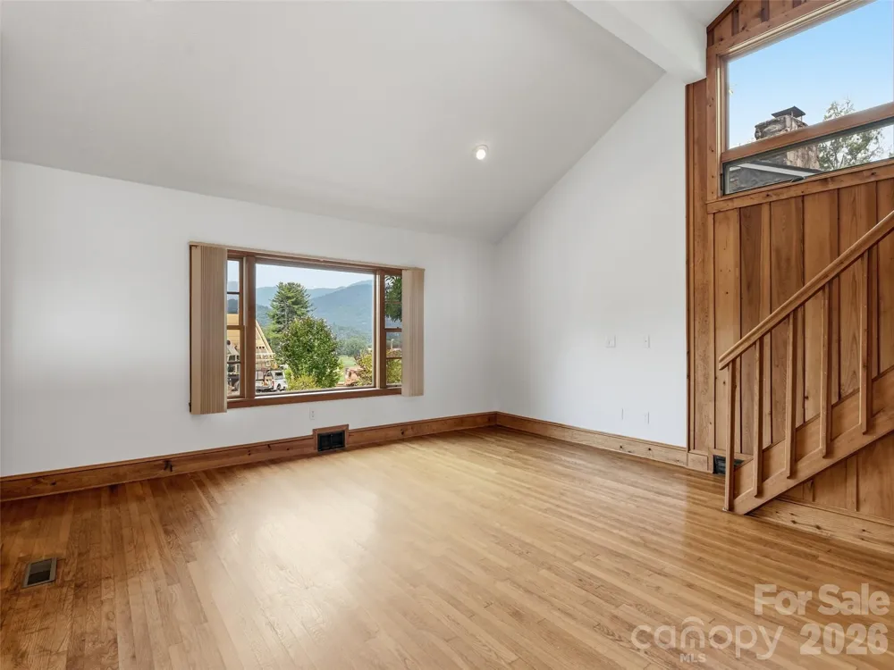 279 Longview Drive Waynesville, NC 28786
