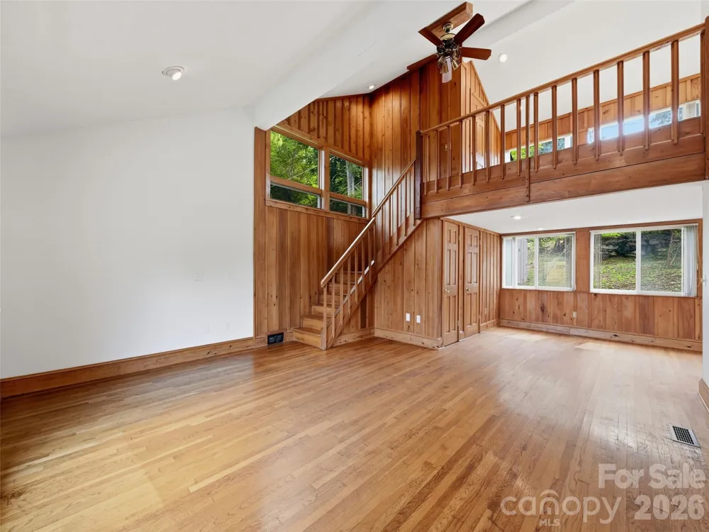 279 Longview Drive Waynesville, NC 28786