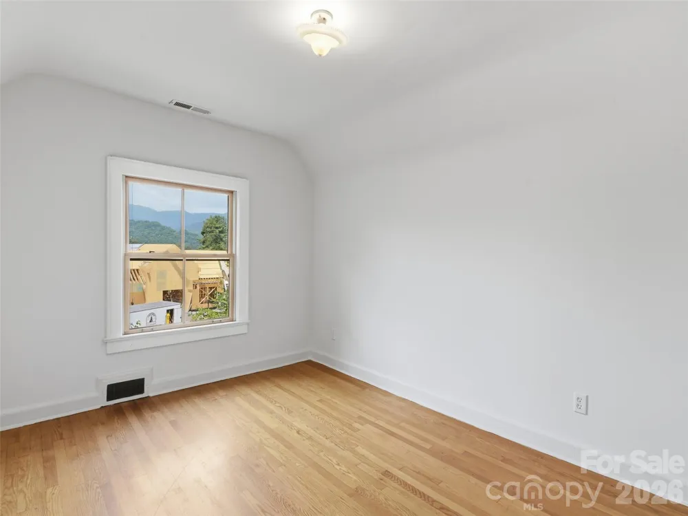 279 Longview Drive Waynesville, NC 28786