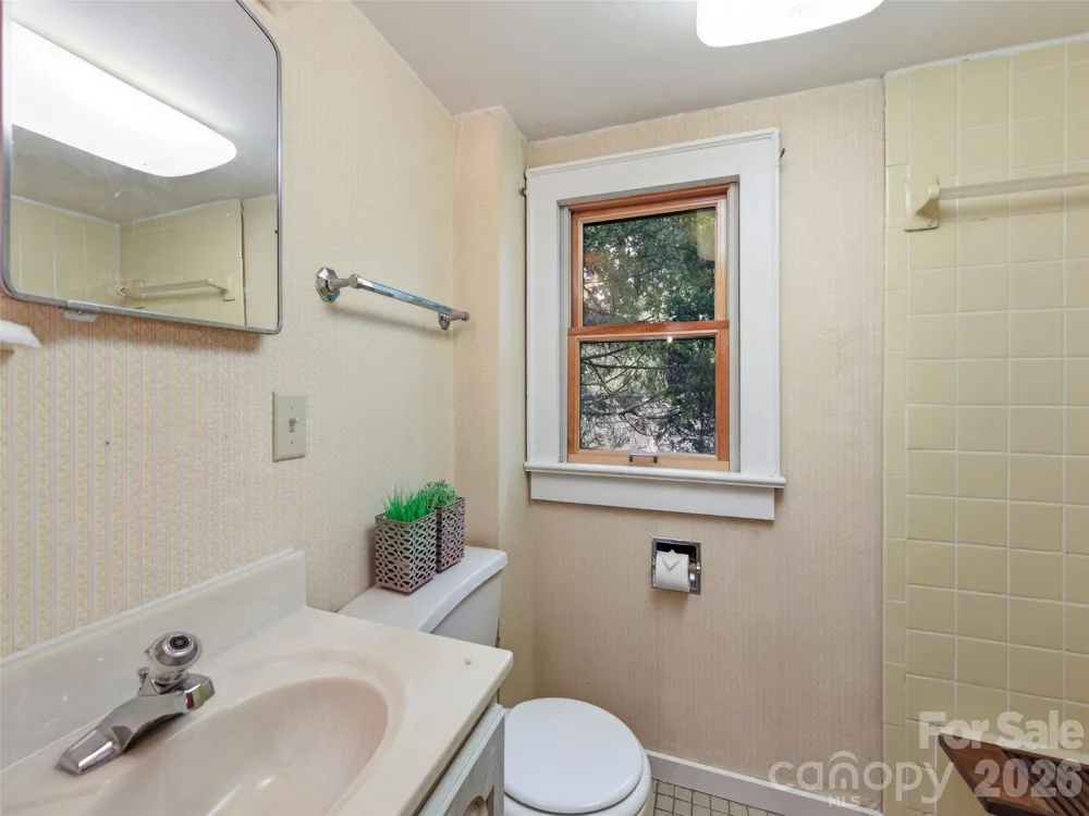 279 Longview Drive Waynesville, NC 28786