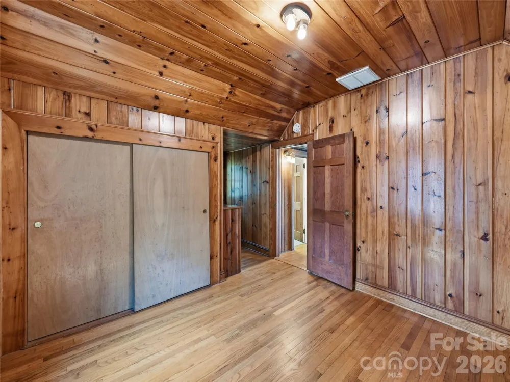 279 Longview Drive Waynesville, NC 28786