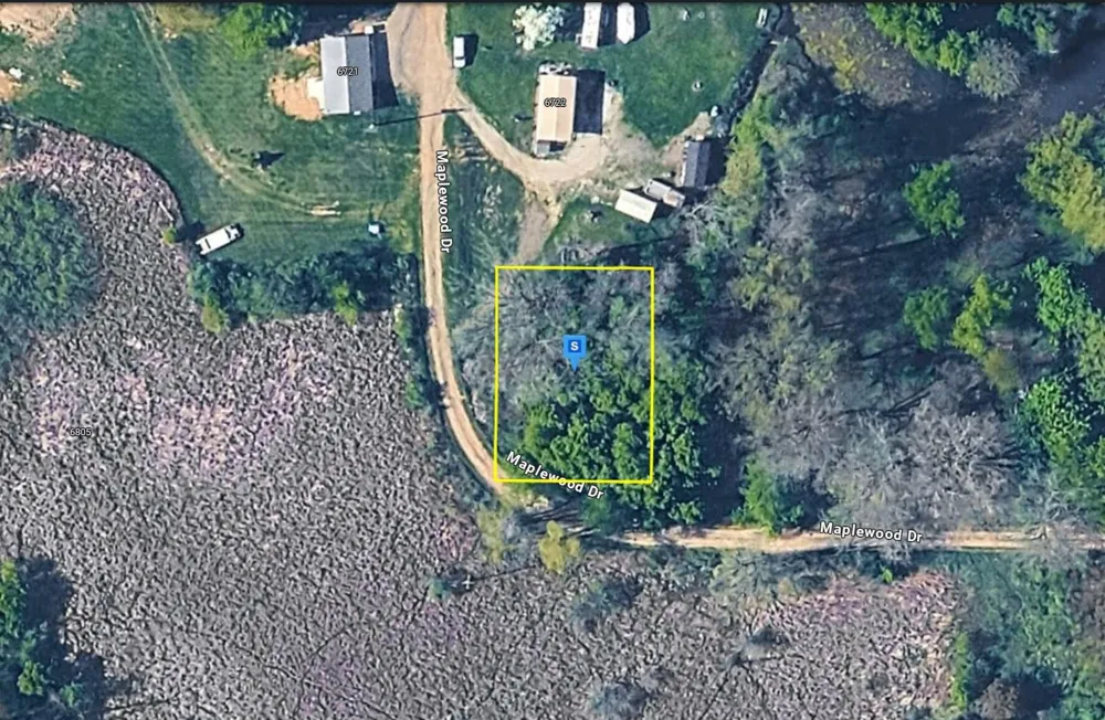 6720 Maplewood Drive Delton, MI 49046