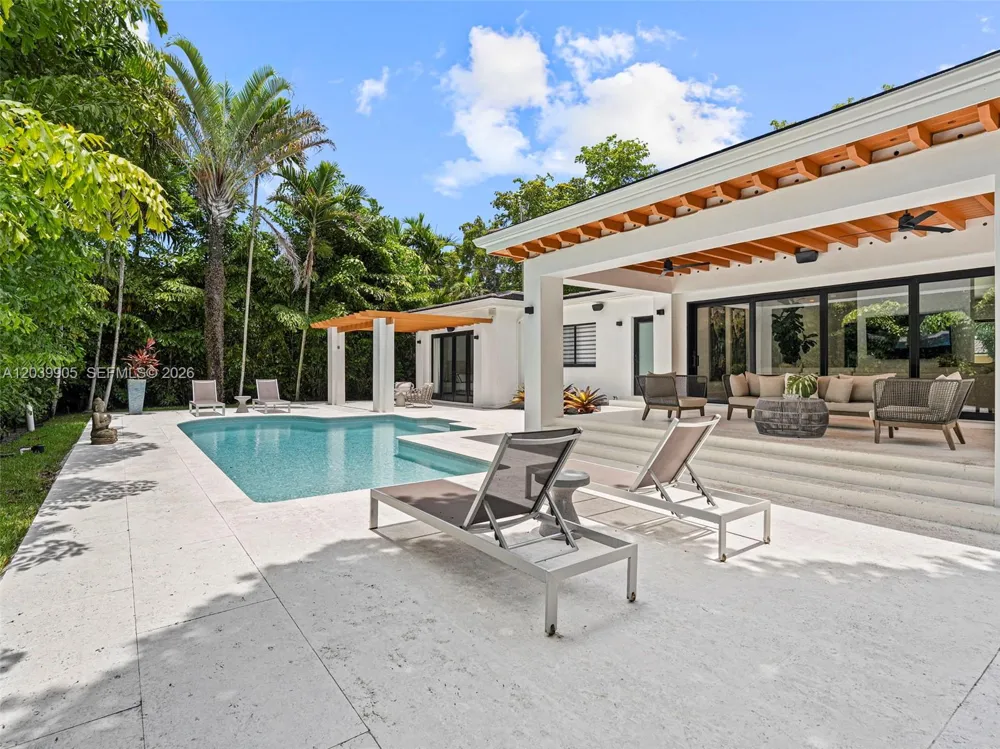 511 Perugia Ave Coral Gables, FL 33146