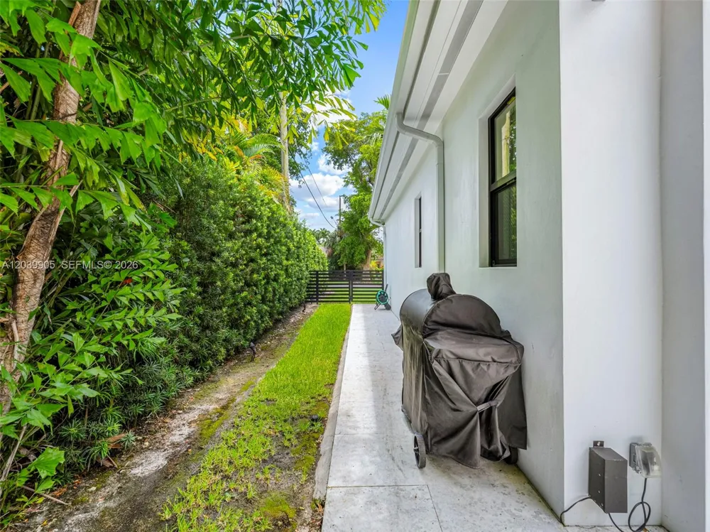 511 Perugia Ave Coral Gables, FL 33146