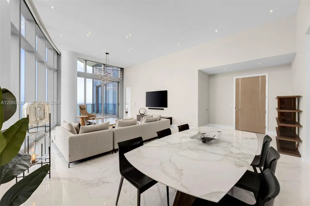15701 Collins Ave #4701 Sunny Isles Beach, FL 33160