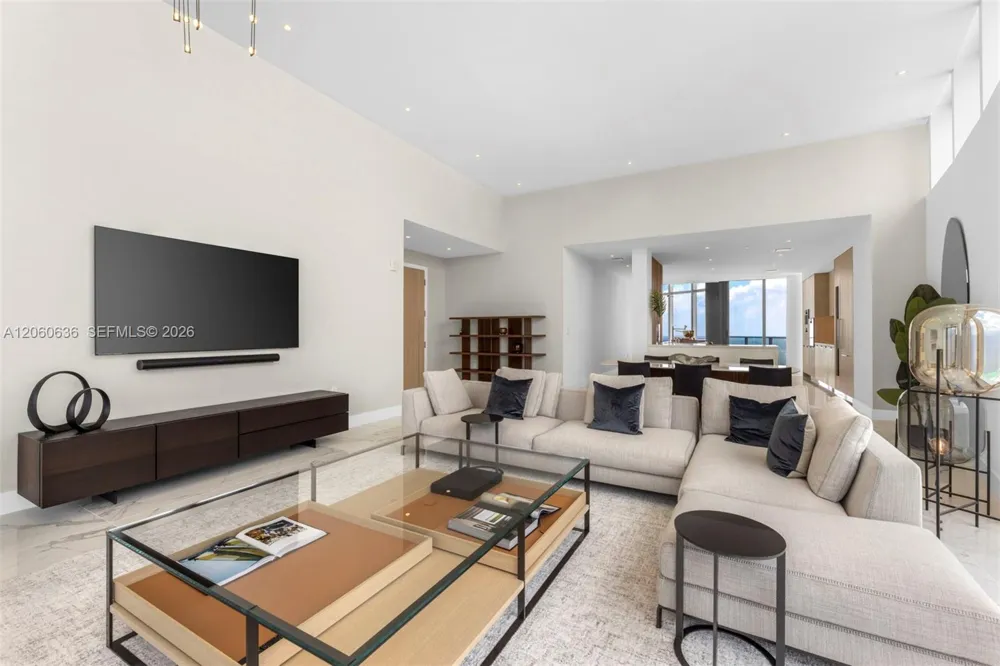 15701 Collins Ave #4701 Sunny Isles Beach, FL 33160