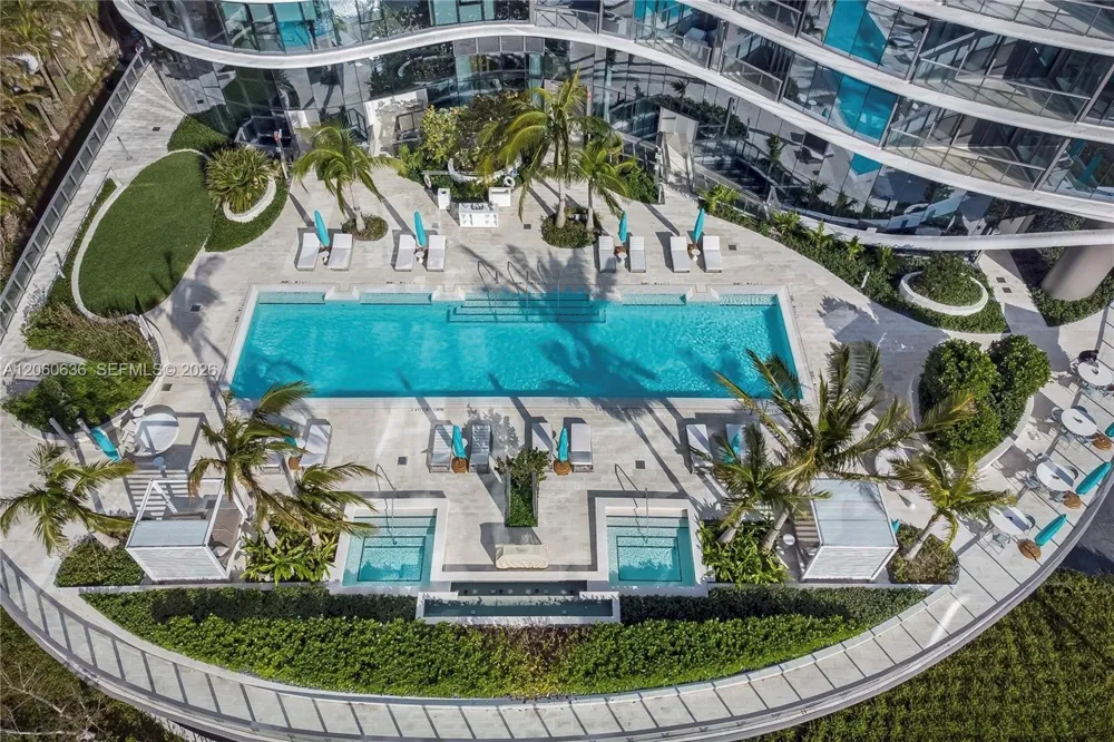 15701 Collins Ave #4701 Sunny Isles Beach, FL 33160