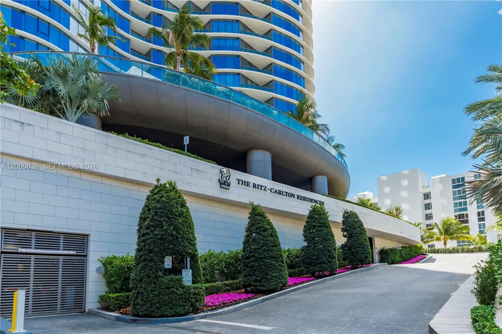 15701 Collins Ave #4701 Sunny Isles Beach, FL 33160
