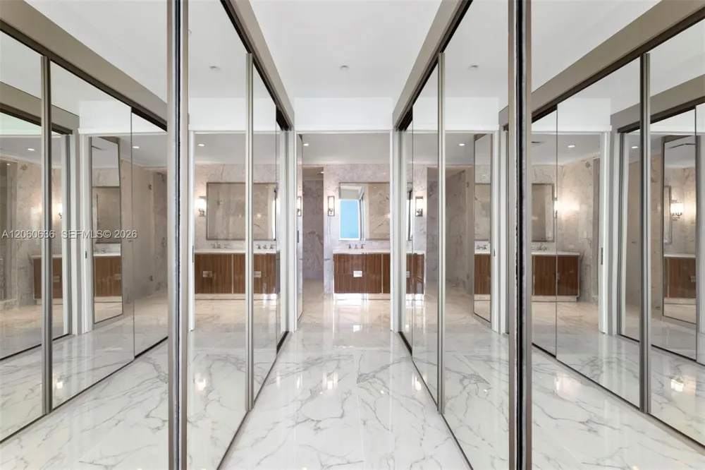 15701 Collins Ave #4701 Sunny Isles Beach, FL 33160