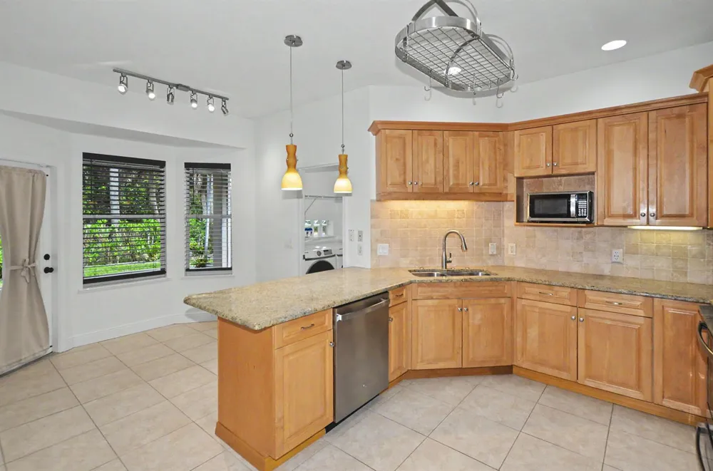 7340 35th Court Vero Beach, FL 32967