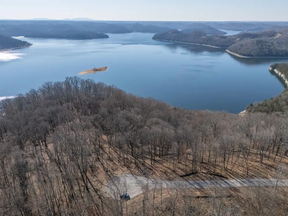 28 Back Ranch Dr Silver Point, TN 38582