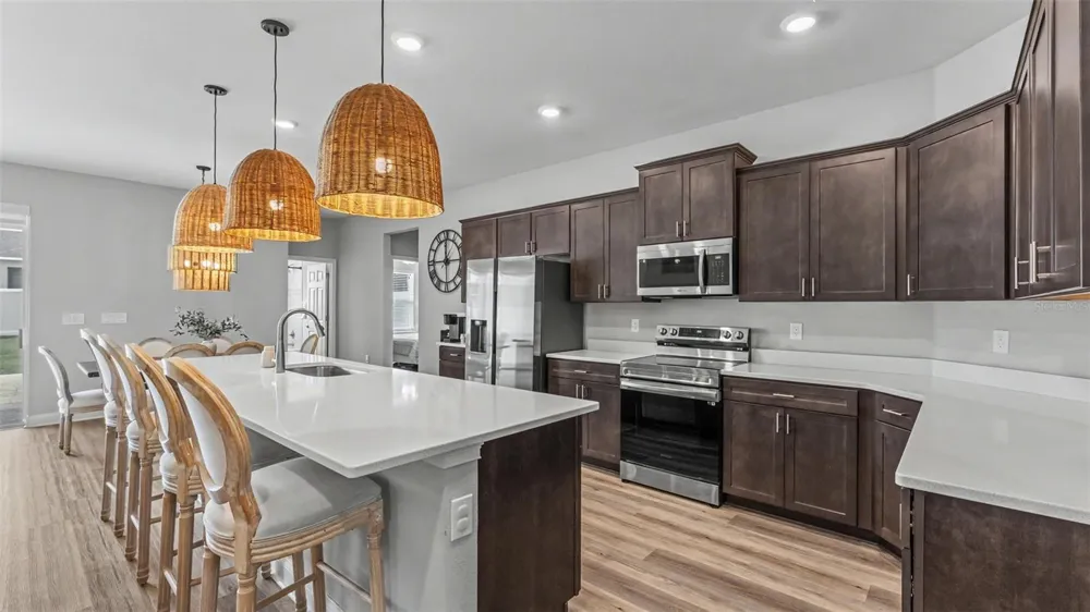6686 TREYMONT DRIVE Lakeland, FL 33813