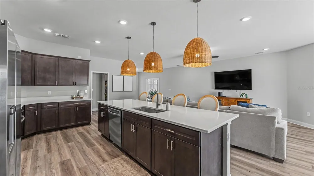 6686 TREYMONT DRIVE Lakeland, FL 33813