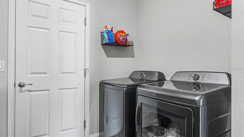 6686 TREYMONT DRIVE Lakeland, FL 33813