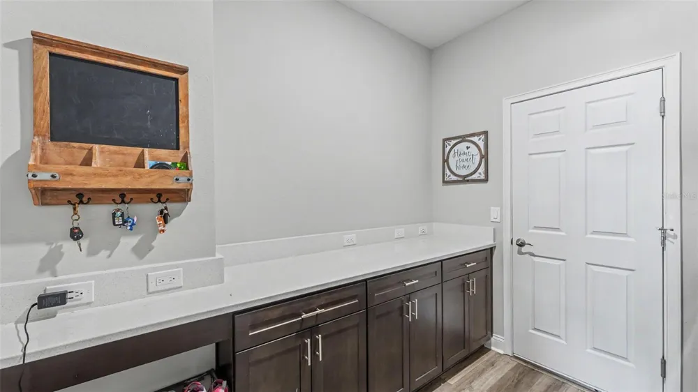 6686 TREYMONT DRIVE Lakeland, FL 33813