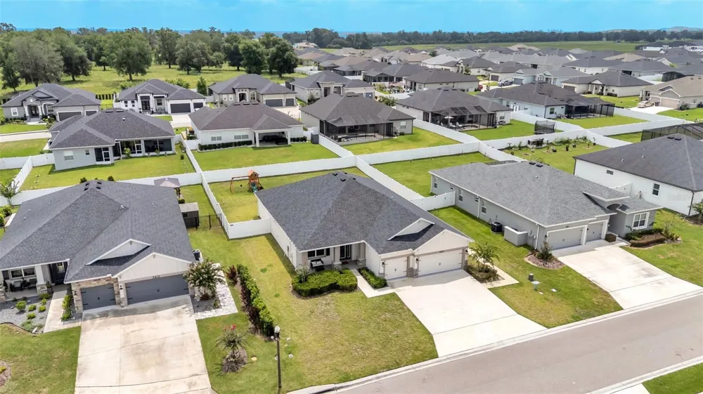 6686 TREYMONT DRIVE Lakeland, FL 33813