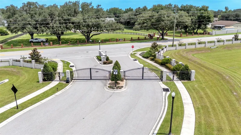 6686 TREYMONT DRIVE Lakeland, FL 33813