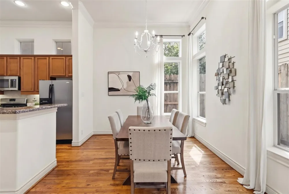 2823 Sherwin Street Houston, TX 77007
