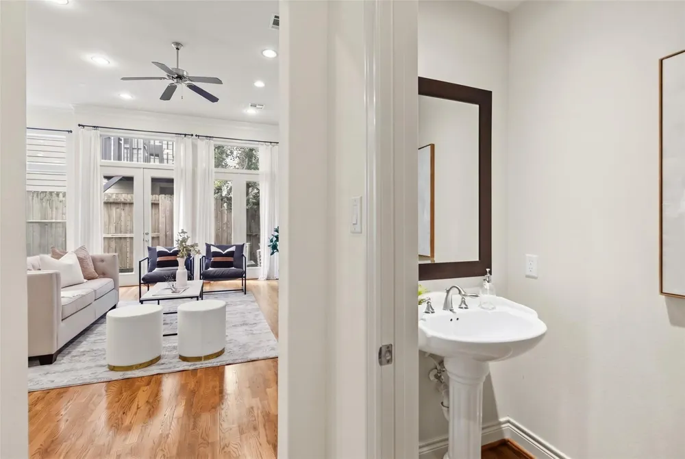 2823 Sherwin Street Houston, TX 77007