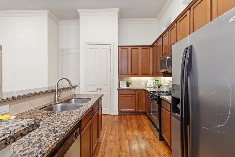 2823 Sherwin Street Houston, TX 77007