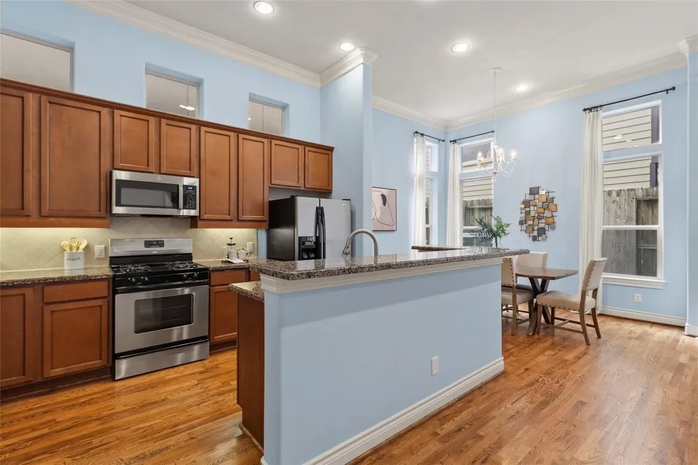 2823 Sherwin Street Houston, TX 77007