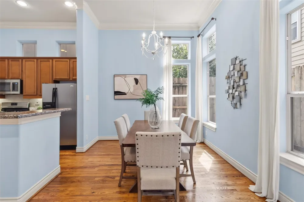 2823 Sherwin Street Houston, TX 77007