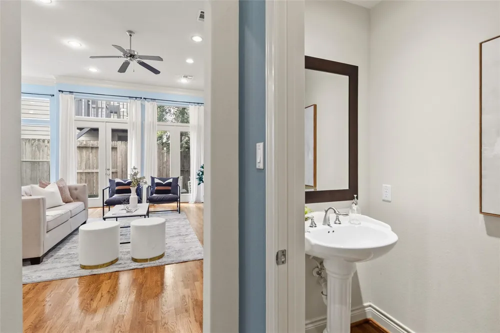 2823 Sherwin Street Houston, TX 77007