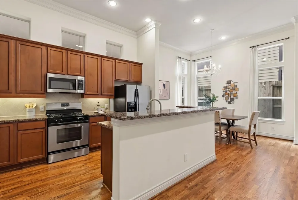 2823 Sherwin Street Houston, TX 77007